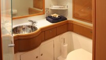 Sailing yacht KE-AMA II -  Master Bathroom